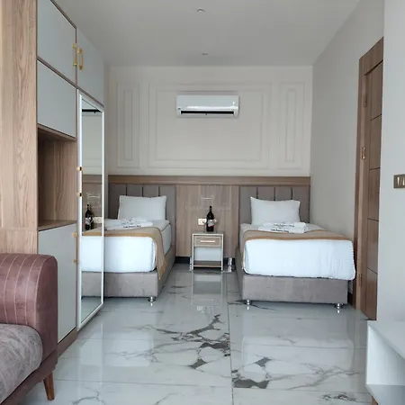 Crown Health & 5*