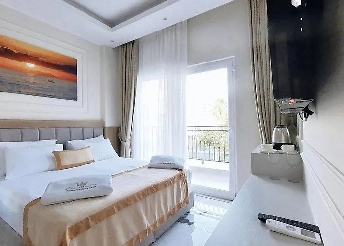 Crown Health & Hotel