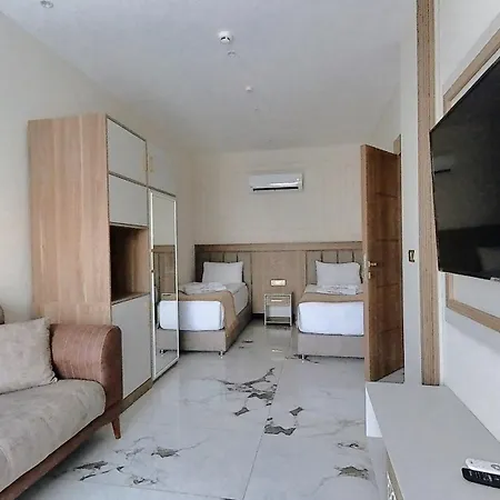 Crown Health & Hotel 5*