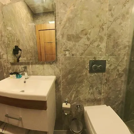 Crown Health & 호텔