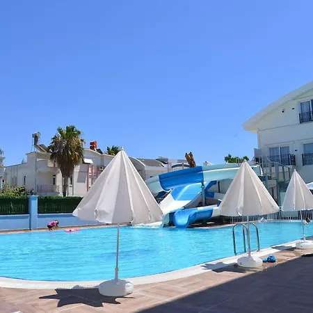 Crown Health & 호텔