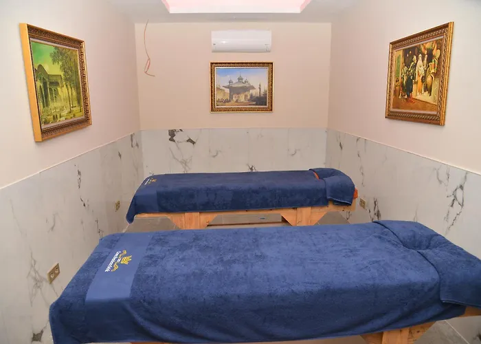 Crown Health & 5* Μπέλεκ